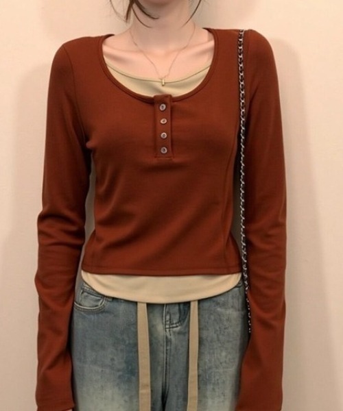 cammie（キャミー）の「フロントボタンレイヤードトップス（Tシャツ/カットソー・レディース・ブラック/ブラウン/グレー・M/L）」の5枚目の写真