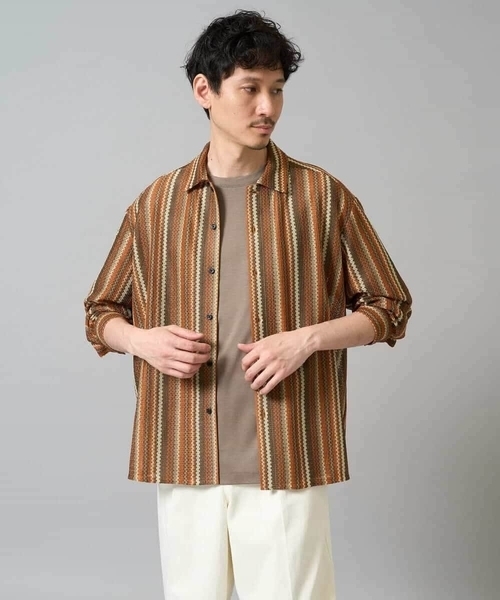 a.v.v(アーヴェヴェ)の「【洗濯機で洗える】ラッセルレースワイドシルエットシャツ(シャツ/ブラウス・メンズ・グリーン/オレンジ・46/48)」の1枚目の写真