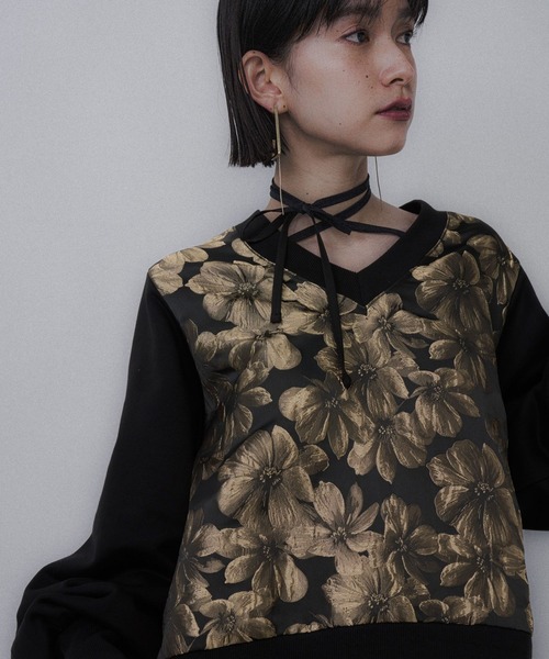 HARE（ハレ）の「ストリングジャガードキリカエVネックトップス(HARE)（スウェット・レディース・ネイビー/シルバー/ゴールド/グレー・FREE）」の4枚目の写真