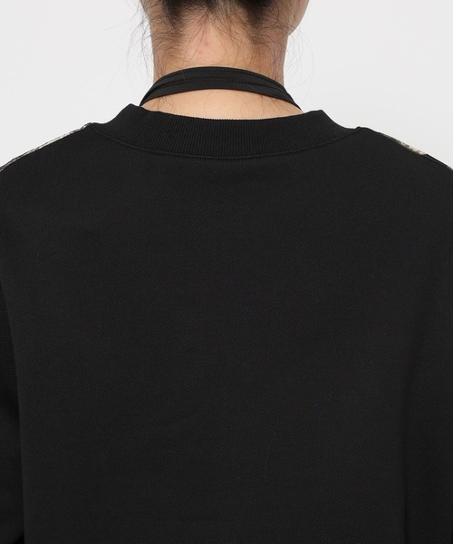 ストリングジャガードキリカエVネックトップス(HARE)（スウェット