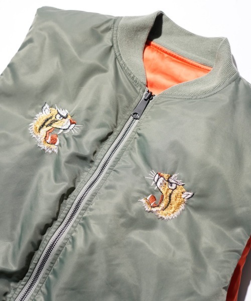 THRIFTY LOOK（スリフティールック）の「THRIFTY LOOK / スリフティールック EMBROIDERY MA-1 VEST スカジャン 刺しゅう MA-1 ベスト（ベスト・メンズ・ブラック/オリーブドラブ・MEDIUM/X-SMALL/LARGE）」の15枚目の写真