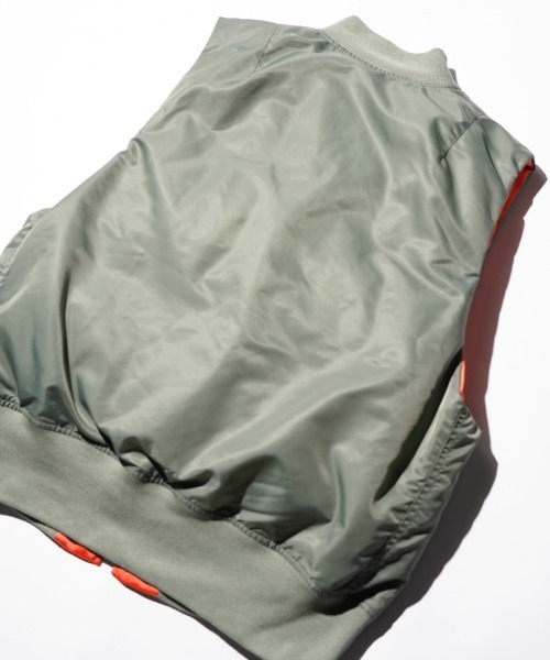 THRIFTY LOOK（スリフティールック）の「THRIFTY LOOK / スリフティールック EMBROIDERY MA-1 VEST スカジャン 刺しゅう MA-1 ベスト（ベスト・メンズ・ブラック/オリーブドラブ・MEDIUM/X-SMALL/LARGE）」の18枚目の写真