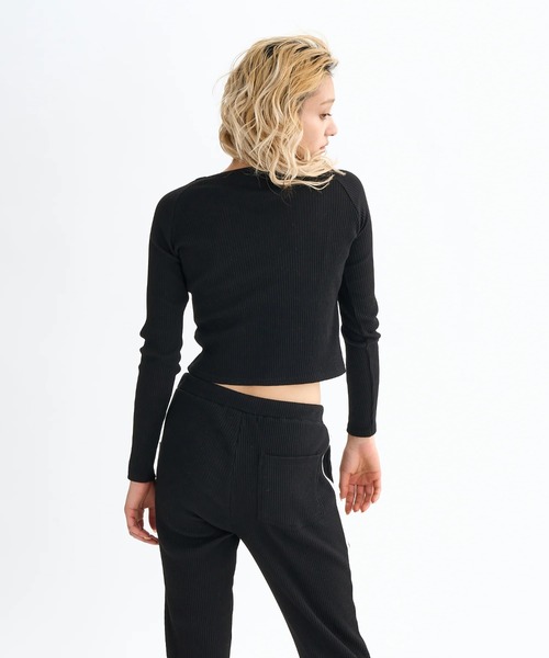 ELEMENT eden(エレメントエデン)の「ELEMENT レディース RIB RINGER LS WOMEN ロンT 【2025年秋冬モデル】/エレメントセットアップ対応クロップド丈ロゴワンポイントリブラグランスリーブ長袖ロンT(Tシャツ/カットソー・レディース・ホワイト×ブルー/ブラック/ホワイト・MEDIUM)」の16枚目の写真