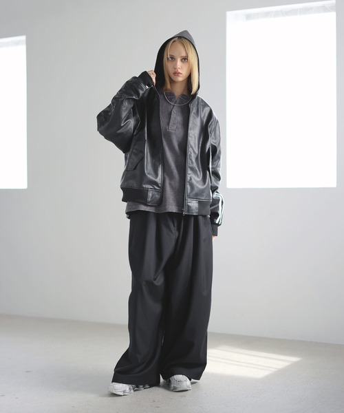 セール】PU合皮サイドライン短丈フードジャケット（ブルゾン）｜ROCHEM