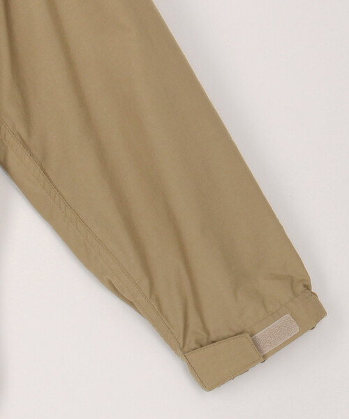 FREAK'S STORE（フリークスストア）の「限定展開 THE NORTH FACE/ザ・ノース・フェイス コンパクトジャケット（キッズ） / NPJ22510（ナイロンジャケット・キッズ・ベージュ/ブラック・160/130/140/150）」の7枚目の写真