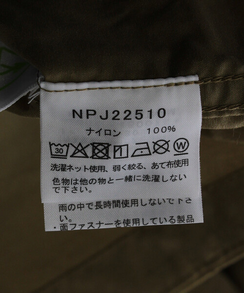 FREAK'S STORE（フリークスストア）の「限定展開 THE NORTH FACE/ザ・ノース・フェイス コンパクトジャケット（キッズ） / NPJ22510（ナイロンジャケット・キッズ・ベージュ/ブラック・160/130/140/150）」の15枚目の写真