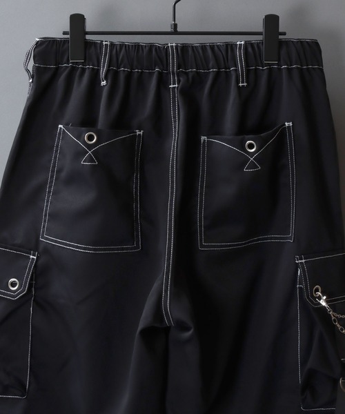 SITRY（シトリー）の「Chained Cargo Pants/チェーン付き ワイド カーゴパンツ（カーゴパンツ・メンズ・ホワイト/ブラック・M/L）」の15枚目の写真