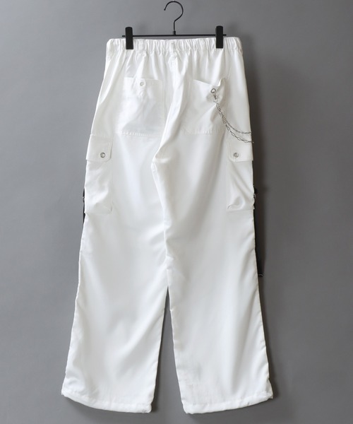 SITRY（シトリー）の「Chained Cargo Pants/チェーン付き ワイド カーゴパンツ（カーゴパンツ・メンズ・ホワイト/ブラック・M/L）」の16枚目の写真