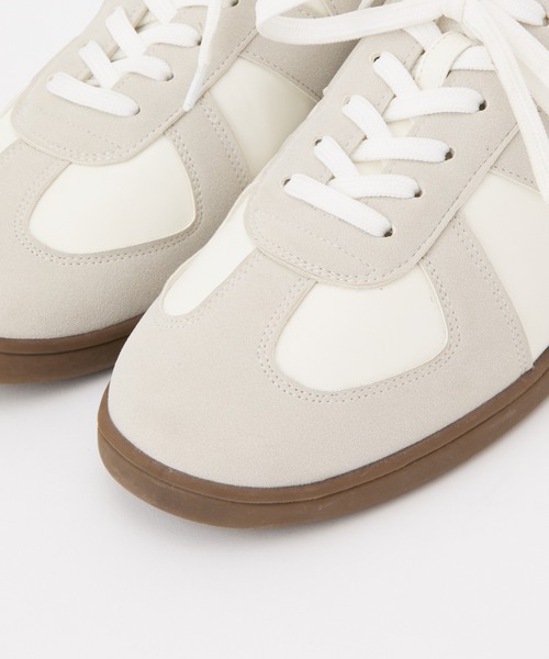 COLONY 2139（コロニートゥーワンスリーナイン）の「ジャーマントレーナー men's（スニーカー・メンズ・ホワイト・MEDIUM/LARGE）」の2枚目の写真