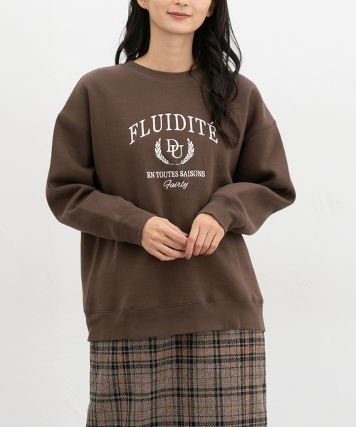 Honeys（ハニーズ）の「【ハニぽか】裏起毛ゆるカレッジ刺繍（スウェット・レディース・ブラウン/ネイビー/オートミール/ピンク/ブラック・LL/L/S/M）」の3枚目の写真