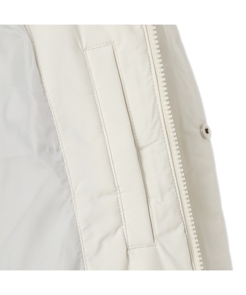 Guess（ゲス）の「MEN'S Down Jacket ダウンジャケット（ダウンジャケット/コート・メンズ・ホワイト/ブラック/グレー・LARGE/X-LARGE/MEDIUM）」の11枚目の写真