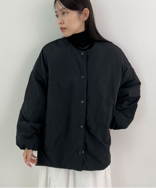 Futier land（フューティアランド）の「サイドジップノーカラー中綿ジャケット（ノーカラージャケット・レディース・アイボリー/ブラック/カーキ・MEDIUM）」の4枚目の写真