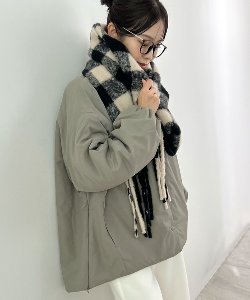 Futier land（フューティアランド）の「サイドジップノーカラー中綿ジャケット（ノーカラージャケット・レディース・アイボリー/ブラック/カーキ・MEDIUM）」の20枚目の写真