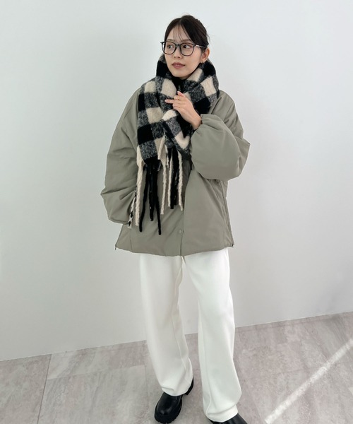 Futier land（フューティアランド）の「サイドジップノーカラー中綿ジャケット（ノーカラージャケット・レディース・アイボリー/ブラック/カーキ・MEDIUM）」の22枚目の写真