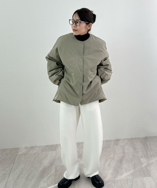 Futier land（フューティアランド）の「サイドジップノーカラー中綿ジャケット（ノーカラージャケット・レディース・アイボリー/ブラック/カーキ・MEDIUM）」の18枚目の写真