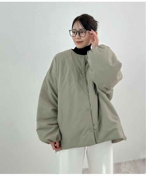 Futier land（フューティアランド）の「サイドジップノーカラー中綿ジャケット（ノーカラージャケット・レディース・アイボリー/ブラック/カーキ・MEDIUM）」の17枚目の写真