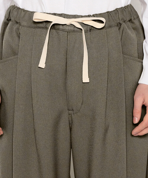 DANTON（ダントン）の「MEN'S POLYESTER FLANNEL 2TUCK EASY PANTS（その他パンツ・メンズ・グレイッシュベージュ/グレー系その他/ダークネイビー・42/40/44/38）」の12枚目の写真