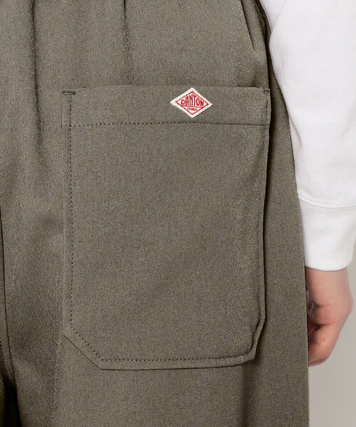 DANTON（ダントン）の「MEN'S POLYESTER FLANNEL 2TUCK EASY PANTS（その他パンツ・メンズ・グレイッシュベージュ/グレー系その他/ダークネイビー・42/40/44/38）」の14枚目の写真