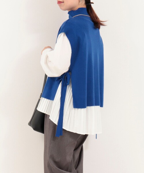 MICO COULIER（ミコクリエ）の「《セットアイテム》ハイネックベスト＋プリーツブラウス（ニット/セーター・レディース・ブルー/ブラック/ブラウン・38）」の3枚目の写真