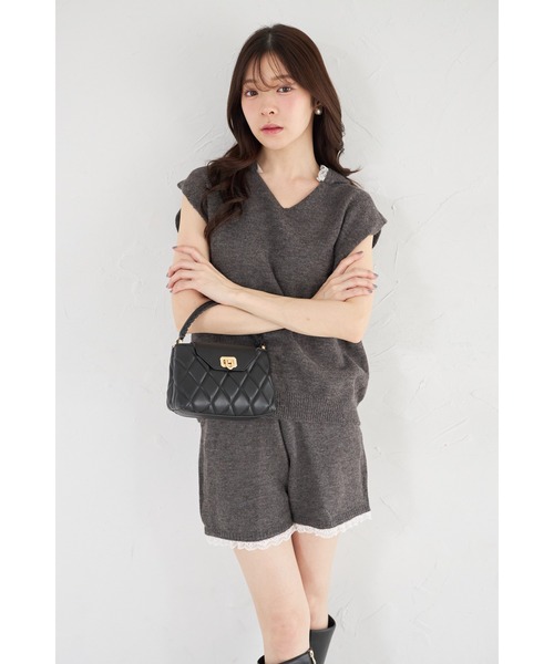 tocco closet(トッコ クローゼット)の「【ZOZO限定】フードレースニットベスト×レースヘムニットショートパンツセットアップ(セットアップ・レディース・ライトグレー/チャコールグレー/アイボリー・M)」の16枚目の写真