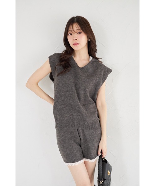 tocco closet(トッコ クローゼット)の「【ZOZO限定】フードレースニットベスト×レースヘムニットショートパンツセットアップ(セットアップ・レディース・ライトグレー/チャコールグレー/アイボリー・M)」の17枚目の写真