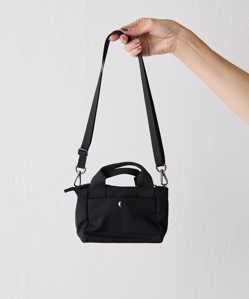 ear PAPILLONNER（イアパピヨネ）の「《インフルエンサーuchida企画》ミニ樹脂パーツトートバッグ（その他・レディース・ブラック・FREE）」の4枚目の写真