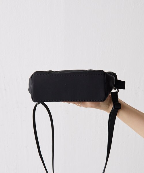 ear PAPILLONNER（イアパピヨネ）の「《インフルエンサーuchida企画》ミニ樹脂パーツトートバッグ（その他・レディース・ブラック・FREE）」の5枚目の写真