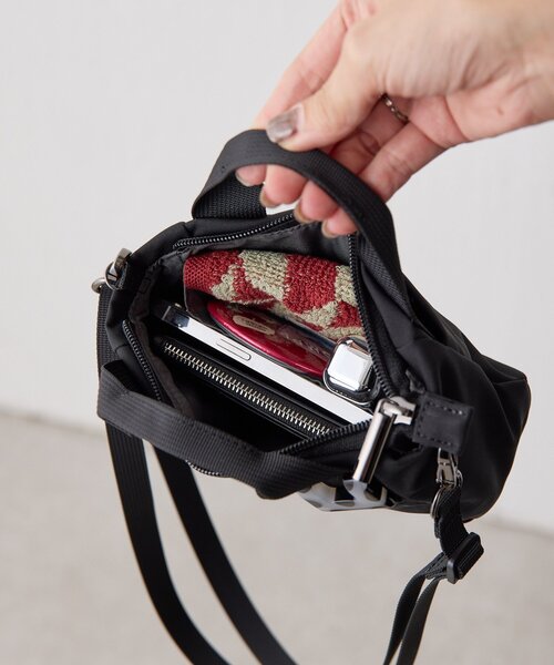 ear PAPILLONNER（イアパピヨネ）の「《インフルエンサーuchida企画》ミニ樹脂パーツトートバッグ（その他・レディース・ブラック・FREE）」の11枚目の写真