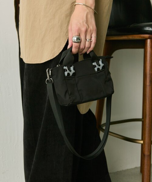 ear PAPILLONNER（イアパピヨネ）の「《インフルエンサーuchida企画》ミニ樹脂パーツトートバッグ（その他・レディース・ブラック・FREE）」の13枚目の写真