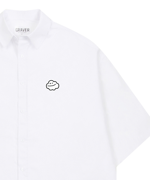 GRAVER（グレーバー）の「[ユニセックス]雲スマイル刺繍オーバーサイズ半袖シャツ_ホワイト（シャツ/ブラウス・レディース・ホワイト・MEDIUM/LARGE）」の3枚目の写真