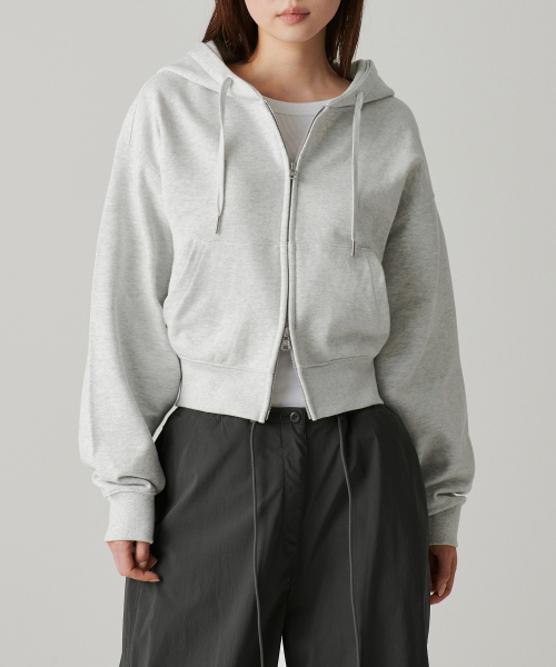 MUSINSA STANDARD WOMAN（ムシンサスタンダードウーマン）の「ウィメンズボリュームクロップフードパーカージップアップ[メランジライトグレー]（パーカー・レディース・その他・SMALL/MEDIUM/LARGE/X-SMALL）」の10枚目の写真