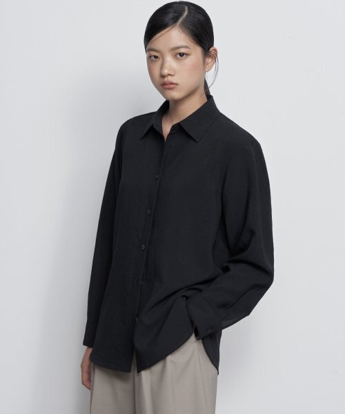 MUSINSA STANDARD WOMAN（ムシンサスタンダードウーマン）の「ウィメンズサマーウールバミューダヒドゥンバンディングハーフスラックス[ライトベージュ]（その他パンツ・レディース・その他・34/32/30/31/24/25/26/27/29/28）」の2枚目の写真