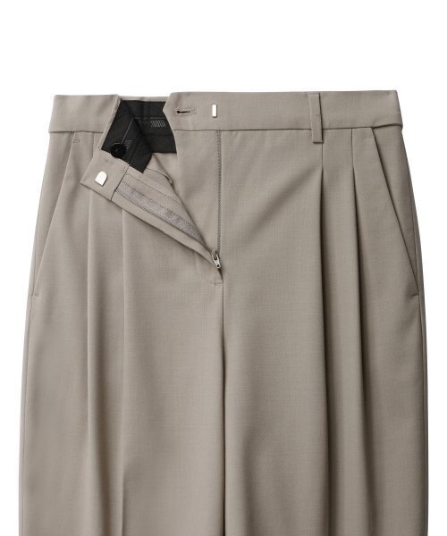 MUSINSA STANDARD WOMAN（ムシンサスタンダードウーマン）の「ウィメンズサマーウールバミューダヒドゥンバンディングハーフスラックス[ライトベージュ]（その他パンツ・レディース・その他・34/32/30/31/24/25/26/27/29/28）」の6枚目の写真