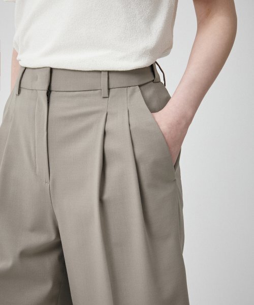 MUSINSA STANDARD WOMAN（ムシンサスタンダードウーマン）の「ウィメンズサマーウールバミューダヒドゥンバンディングハーフスラックス[ライトベージュ]（その他パンツ・レディース・その他・34/32/30/31/24/25/26/27/29/28）」の7枚目の写真