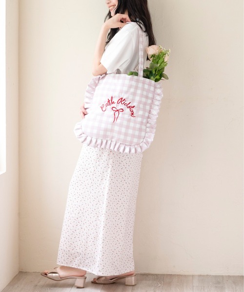 Cath Kidston（キャスキッドソン）の「フリルトートバッグ（トートバッグ・レディース・ライトピンク/サックスブルー/アイボリー/ブラック・FREE）」の5枚目の写真