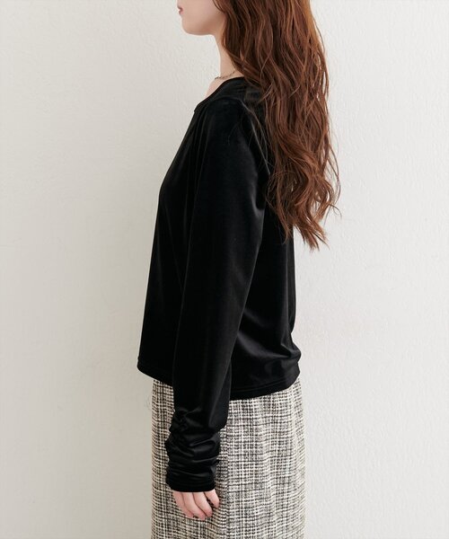 natural couture(ナチュラルクチュール)の「ストレッチベロアロングT(Tシャツ/カットソー・レディース・ベージュ/ブラウン/オフホワイト/ブラック・FREE)」の14枚目の写真