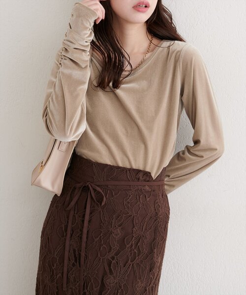 natural couture(ナチュラルクチュール)の「ストレッチベロアロングT(Tシャツ/カットソー・レディース・ベージュ/ブラウン/オフホワイト/ブラック・FREE)」の20枚目の写真