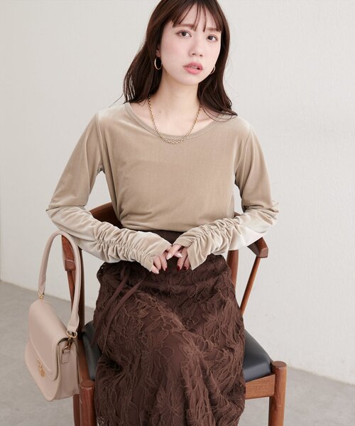 natural couture(ナチュラルクチュール)の「ストレッチベロアロングT(Tシャツ/カットソー・レディース・ベージュ/ブラウン/オフホワイト/ブラック・FREE)」の22枚目の写真