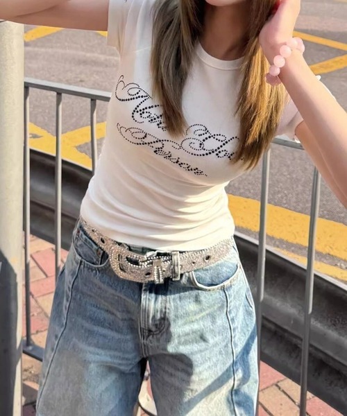 MEMECLE（メメクル）の「【 MEMECLE / メメクル 】ラインストーン ロゴ 半袖Tシャツ（Tシャツ/カットソー・レディース・ブラック/ホワイト・MEDIUM/SMALL）」の4枚目の写真
