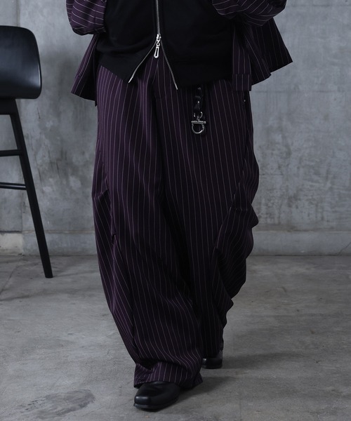 Confirm（コンファーム）の「AW スラックス スタッズ カーブパンツ メンズ レディース ユニセックス 【Confirm】（スラックス・メンズ・ブラック/ブラック系その他/パープル系その他/ブルー系その他・S/M/L）」の9枚目の写真