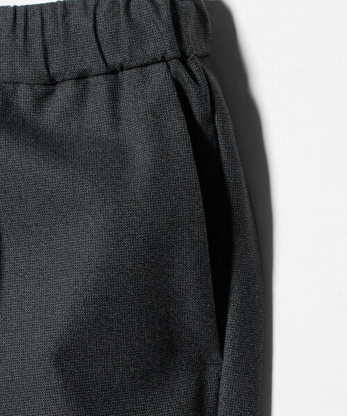 A DAY IN THE LIFE UNITED ARROWS（アデイインザライフユナイテッドアローズ）の「裏起毛 ピンヘッド イージ テーパードパンツ ‐ウォッシャブル‐＜A DAY IN THE LIFE＞（スラックス・レディース・グレー系/モカ/ネイビー・M/S）」の6枚目の写真