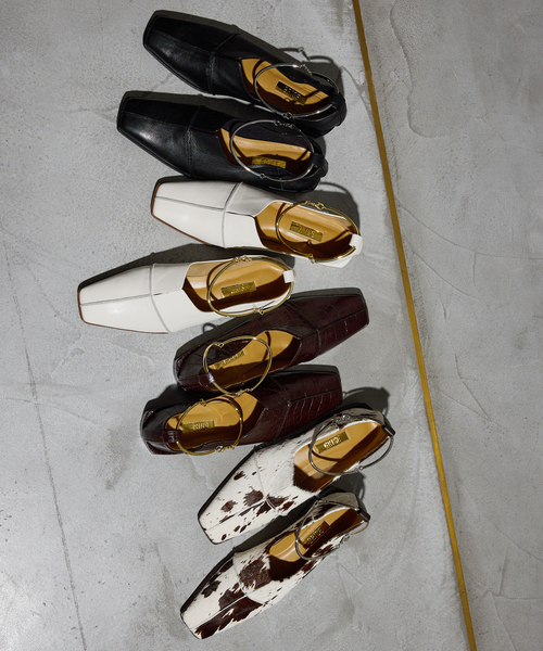 GRISE（グリーズ）の「《追加》GRISEレザースクエアクロスシームアンクルフラット（その他シューズ・レディース・アイボリー/ブラウン/ブラック系その他・23cm/22.5cm/22cm/24.5cm/24cm/23.5cm/25cm）」の14枚目の写真