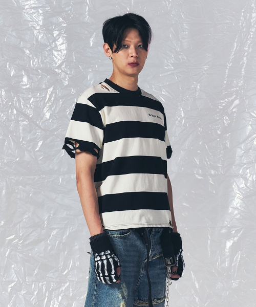 SCHISM INDUCING（スキズムインデューシング）の「BORO STRIPE T SHIRT BLACK（Tシャツ/カットソー・レディース・その他・LARGE/MEDIUM）」の17枚目の写真