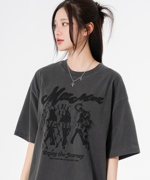 MOZMOZ(モズモズ)の「ウォーキングモズ オーバーサイズ ピグメント 半袖Tシャツ チャコール(Tシャツ/カットソー・レディース・その他・M/XL/XXL)」の2枚目の写真