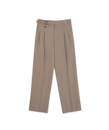 SYNQIA（シンキア）の「バックルディテールグルカトラウザーアッシュブラウン（スラックス）」