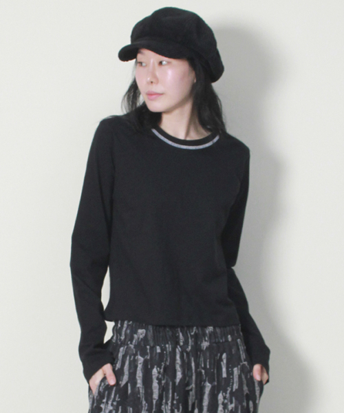 DEMARC(ドゥマーク)の「ネックスティッチポイントセミクロップ長袖Tシャツブラック(Tシャツ/カットソー・レディース・その他・MEDIUM/LARGE)」の6枚目の写真