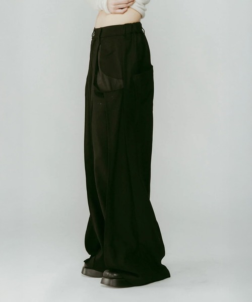 Knuth Marf（クヌースマーフ）の「pierced drape pants(unisex)（スラックス・レディース・ブラック/ストライプ・S/XS）」の5枚目の写真