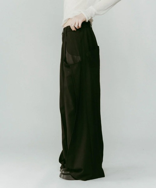 Knuth Marf（クヌースマーフ）の「pierced drape pants(unisex)（スラックス・レディース・ブラック/ストライプ・S/XS）」の6枚目の写真