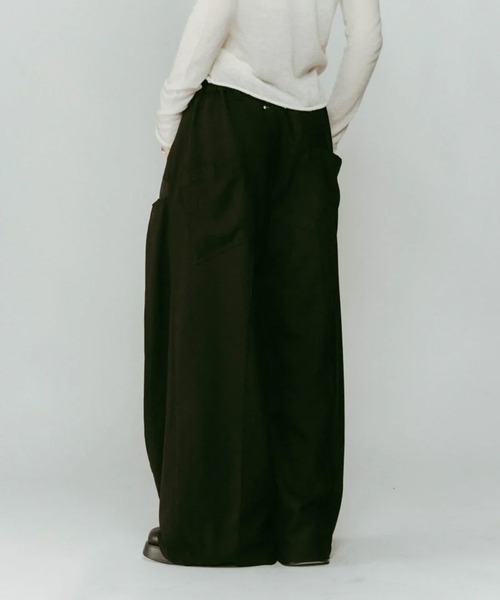 Knuth Marf（クヌースマーフ）の「pierced drape pants(unisex)（スラックス・レディース・ブラック/ストライプ・S/XS）」の7枚目の写真
