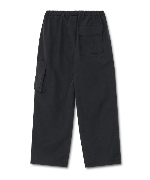 MICHIKO LONDON（ミチコ ロンドン）の「Pocket Parachute Cargo Pants Black_Unisex（その他パンツ・レディース・その他・LARGE/MEDIUM）」の7枚目の写真